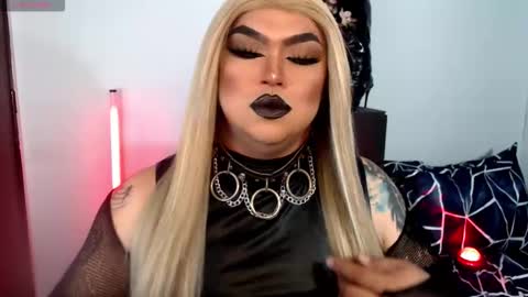 Snapshot of michellevixen921 chatting on November 2025 07:04:02 PM Michelle online show from November 2025 07:04:02 PM