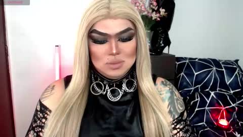 Snapshot of michellevixen921 chatting on November 2025 06:28:01 PM Michelle online show from November 2025 06:28:01 PM