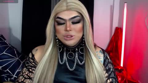 Snapshot of michellevixen921 chatting on November 2025 05:07:02 AM Michelle online show from November 2025 05:07:02 AM