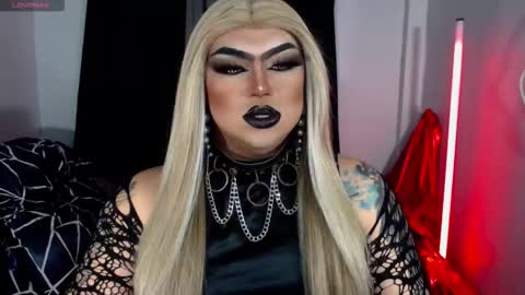 Snapshot of michellevixen921 chatting on November 2025 05:57:01 PM Michelle online show from November 2025 05:57:01 PM