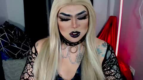 Snapshot of michellevixen921 chatting on November 2025 05:44:01 AM Michelle online show from November 2025 05:44:01 AM