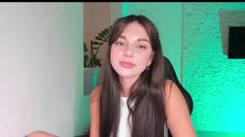 Snapshot of michelliibeautiful chatting on September 2025 03:05:01 PM Michellee online show from September 2025 03:05:01 PM