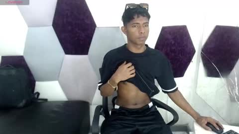 Mick storm online show from February 2026 07:06:02 PM