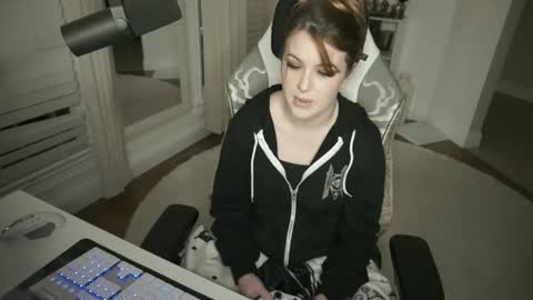 Snapshot of mickaelawest chatting on December 2025 11:32:01 PM Mickaela West online show from December 2025 11:32:01 PM