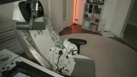 Snapshot of mickaelawest chatting on December 2025 11:09:02 PM Mickaela West online show from December 2025 11:09:02 PM