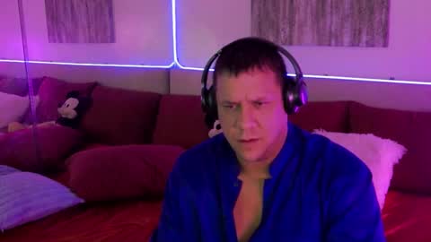 Snapshot of mickeyshyne69 chatting on January 2025 02:14:01 AM Mickey online show from January 2025 02:14:01 AM