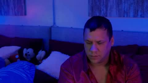 Snapshot of mickeyshyne69 chatting on January 2025 02:43:01 AM Mickey online show from January 2025 02:43:01 AM