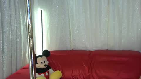 Snapshot of mickeyshyne69 chatting on February 2025 06:15:02 PM Mickey online show from February 2025 06:15:02 PM