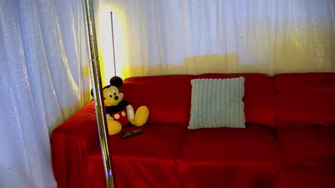 Snapshot of mickeyshyne69 chatting on March 2025 01:58:01 AM Mickey online show from March 2025 01:58:01 AM