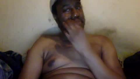 Snapshot of mickkzzx chatting on March 2025 10:43:02 PM mickkzzx online show from March 2025 10:43:02 PM