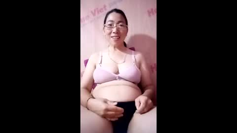 Snapshot of mickye00 chatting on June 2026 07:14:01 PM Miky online show from June 2026 07:14:01 PM