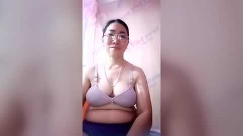 Snapshot of mickye00 chatting on June 2026 06:39:02 PM Miky online show from June 2026 06:39:02 PM