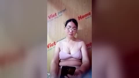 Snapshot of mickye00 chatting on June 2026 07:17:01 AM Miky online show from June 2026 07:17:01 AM