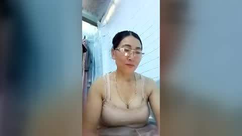Snapshot of mickye00 chatting on July 2026 05:43:02 AM Miky online show from July 2026 05:43:02 AM