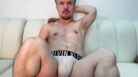 Aaron online show from September 2025 11:31:02 PM