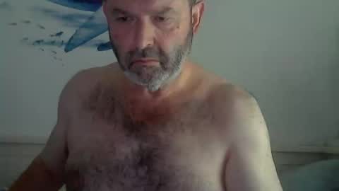 Snapshot of midhir chatting on September 2025 01:44:02 PM kike online show from September 2025 01:44:02 PM