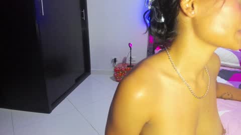 Snapshot of midnight_vk chatting on December 2024 06:30:02 AM VanyaKlaus online show from December 2024 06:30:02 AM