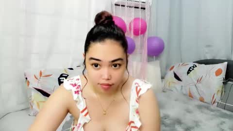 Snapshot of midnightbunny_ chatting on November 2025 01:25:02 AM Bunny 3 online show from November 2025 01:25:02 AM