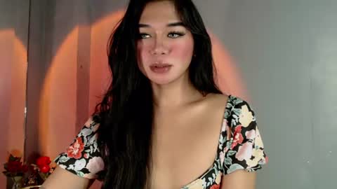 Snapshot of midnightdesire28 chatting on June 2026 09:56:02 PM Call me Yhana online show from June 2026 09:56:02 PM