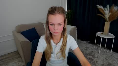 midnighteaura online show from June 2026 05:06:02 PM