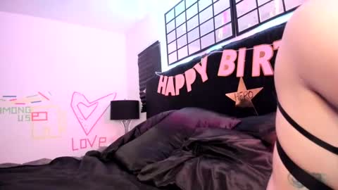 Snapshot of midnightrose11 chatting on January 2025 05:46:02 AM Midnightrose online show from January 2025 05:46:02 AM