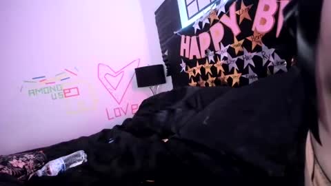 Snapshot of midnightrose11 chatting on January 2025 05:59:01 AM Midnightrose online show from January 2025 05:59:01 AM