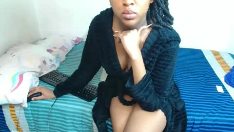 Snapshot of midnightsinx chatting on November 2025 04:15:02 AM midnightsinx online show from November 2025 04:15:02 AM