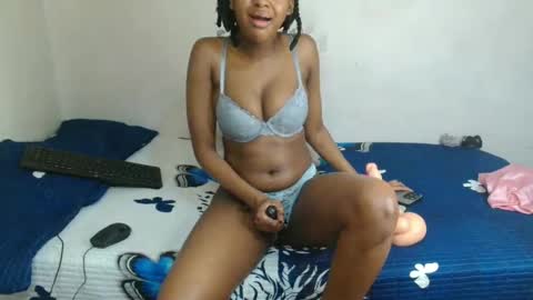 Snapshot of midnightsinx chatting on November 2025 01:22:01 PM midnightsinx online show from November 2025 01:22:01 PM