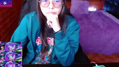 Midori 7u7 online show from June 2026 06:51:01 PM