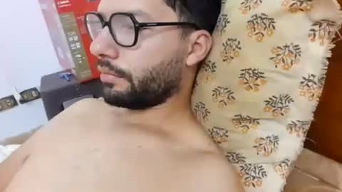 Snapshot of midoumas1 chatting on September 2025 10:26:01 AM Sam online show from September 2025 10:26:01 AM