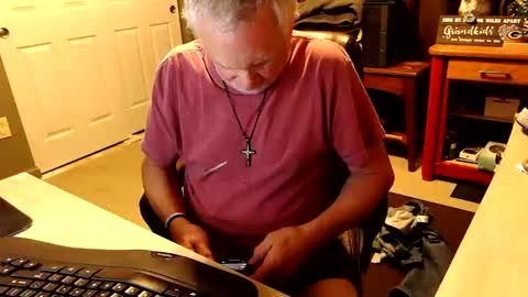 Snapshot of midwestdad09 chatting on October 2025 12:19:01 AM midwestdad09 online show from October 2025 12:19:01 AM