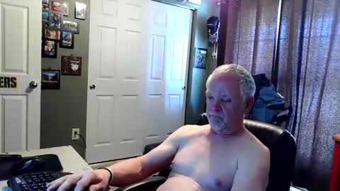 midwestdad09 online show from March 2026 06:47:02 PM