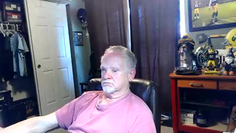 midwestdad09 online show from May 2026 10:29:01 PM