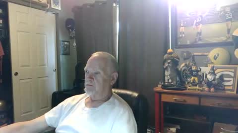 Snapshot of midwestdad09 chatting on June 2026 09:59:02 PM midwestdad09 online show from June 2026 09:59:02 PM
