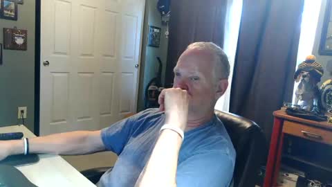 Snapshot of midwestdad09 chatting on June 2026 06:16:01 PM midwestdad09 online show from June 2026 06:16:01 PM
