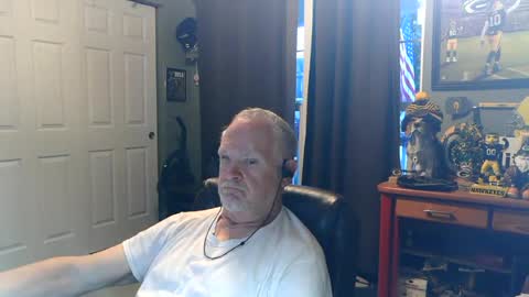 Snapshot of midwestdad09 chatting on June 2026 10:15:01 AM midwestdad09 online show from June 2026 10:15:01 AM
