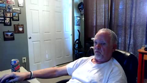 Snapshot of midwestdad09 chatting on July 2026 07:46:01 PM midwestdad09 online show from July 2026 07:46:01 PM