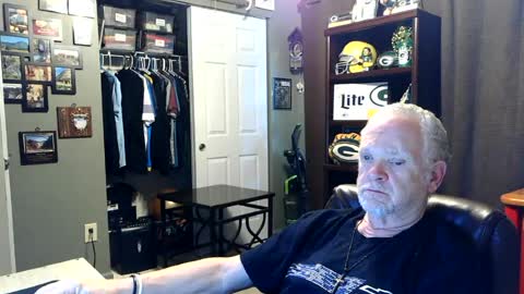 Snapshot of midwestdad09 chatting on July 2026 12:36:02 AM midwestdad09 online show from July 2026 12:36:02 AM