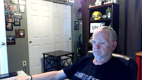 Snapshot of midwestdad09 chatting on July 2026 11:23:02 AM midwestdad09 online show from July 2026 11:23:02 AM