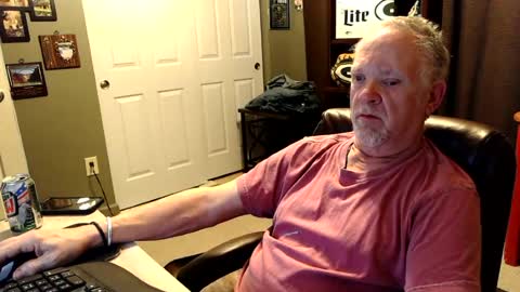 Snapshot of midwestdad09 chatting on July 2026 11:50:02 AM midwestdad09 online show from July 2026 11:50:02 AM