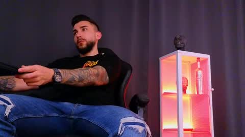 MightyAaron online show from February 2025 03:42:01 AM