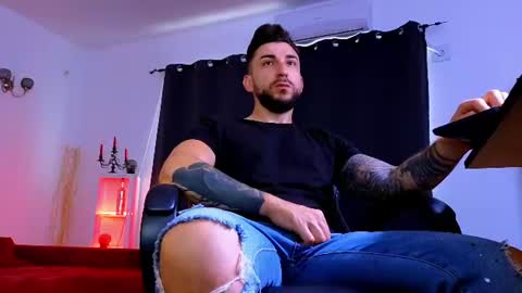 MightyAaron online show from June 2026 03:31:02 AM