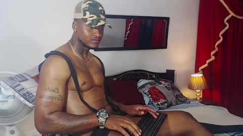 Snapshot of miguelangel_v chatting on February 2025 06:15:02 PM online show from February 2025 06:15:02 PM