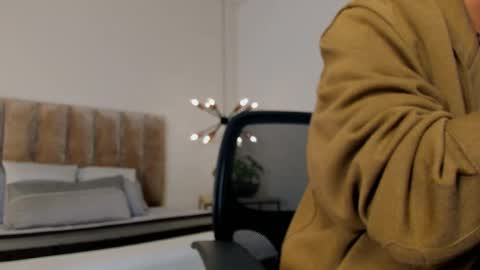 miguelsanfrancisco online show from December 2025 03:52:01 PM