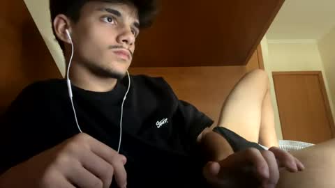 migueltomas34 online show from June 2026 03:32:02 PM