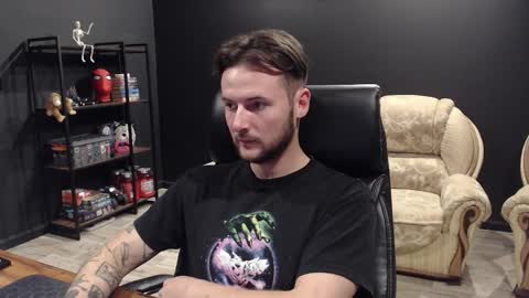 Misha Winchester online show from October 2025 04:30:02 PM