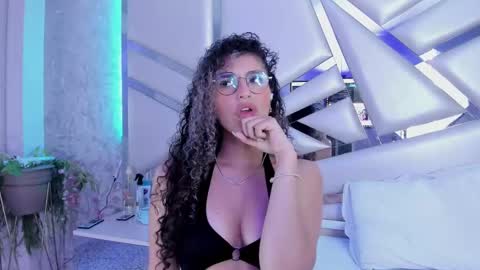Snapshot of miia02 chatting on January 2025 10:05:02 AM MIA 3 online show from January 2025 10:05:02 AM