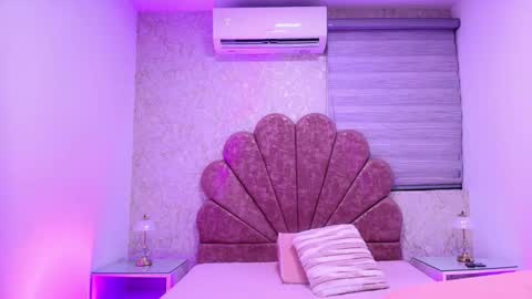 Snapshot of miia_01_ chatting on December 2025 11:52:01 AM Mia online show from December 2025 11:52:01 AM