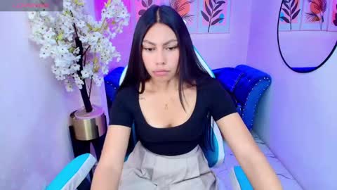 MIIA COLLINS online show from February 2026 12:45:02 PM