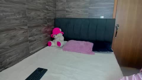 Snapshot of miia_belll chatting on March 2026 03:31:01 AM Mia online show from March 2026 03:31:01 AM